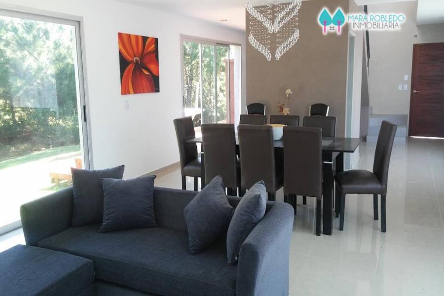 Costa Esmeralda,Buenos Aires,Argentina,4 Bedrooms Bedrooms,4 BathroomsBathrooms,Casas,GOLF 2 LOTE 640,5543
