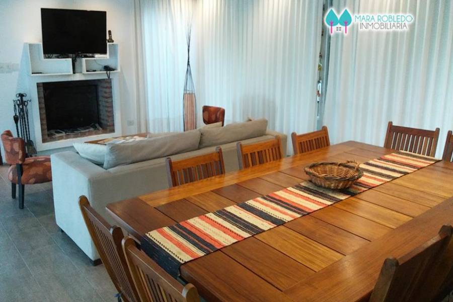 Costa Esmeralda,Buenos Aires,Argentina,4 Bedrooms Bedrooms,4 BathroomsBathrooms,Casas,RESIDENCIAL 1 # 334 ,5549