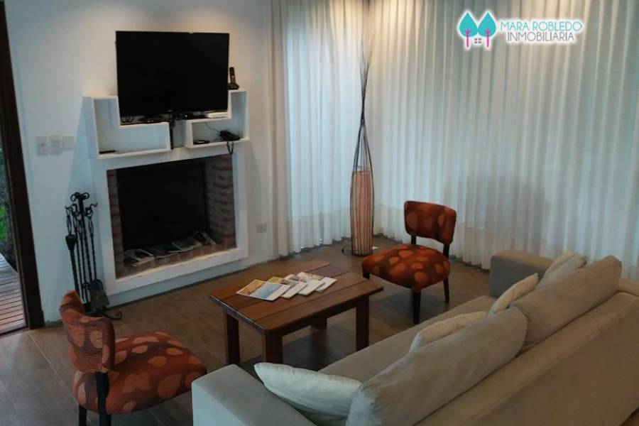Costa Esmeralda,Buenos Aires,Argentina,4 Bedrooms Bedrooms,4 BathroomsBathrooms,Casas,RESIDENCIAL 1 # 334 ,5549