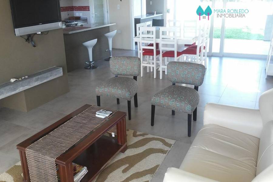 Costa Esmeralda,Buenos Aires,Argentina,4 Bedrooms Bedrooms,3 BathroomsBathrooms,Casas,RESIDENCIAL 1 LOTE 212,5556