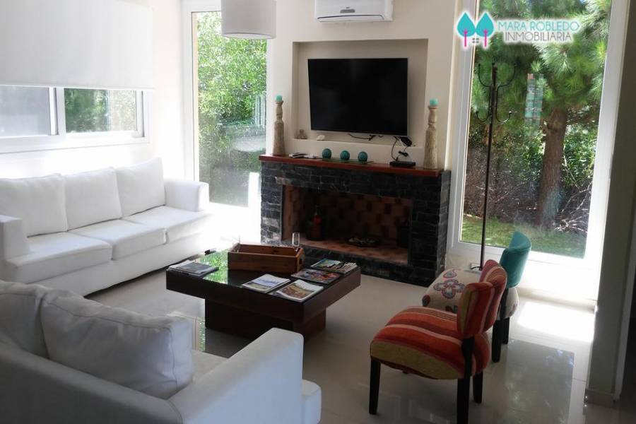 Costa Esmeralda,Buenos Aires,Argentina,5 Bedrooms Bedrooms,6 BathroomsBathrooms,Casas,RESIDENCIAL 1 LOTE 232,5559