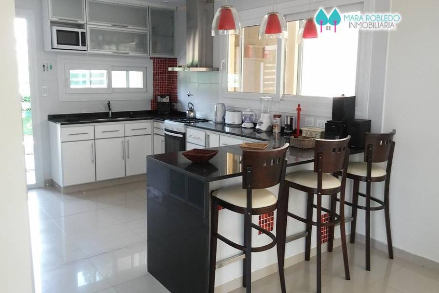 Costa Esmeralda,Buenos Aires,Argentina,5 Bedrooms Bedrooms,6 BathroomsBathrooms,Casas,RESIDENCIAL 1 LOTE 232,5559