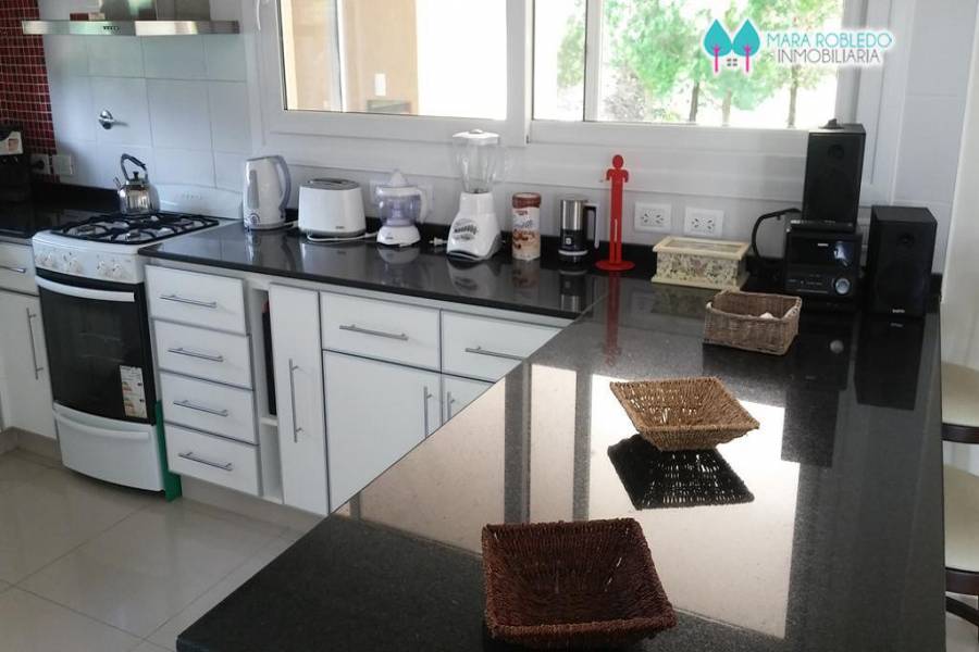 Costa Esmeralda,Buenos Aires,Argentina,5 Bedrooms Bedrooms,6 BathroomsBathrooms,Casas,RESIDENCIAL 1 LOTE 232,5559