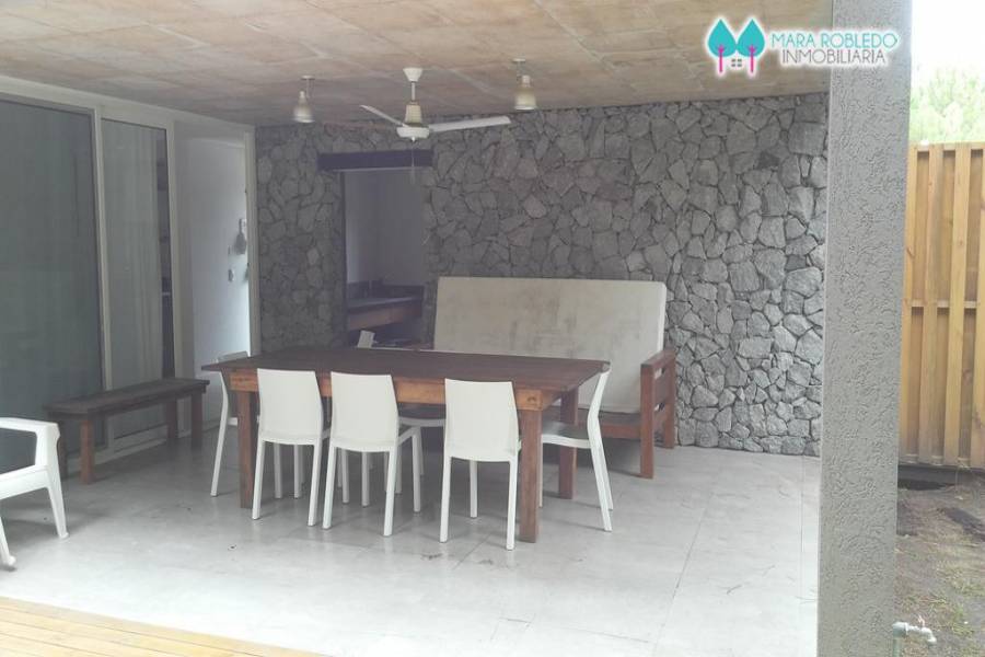 Costa Esmeralda,Buenos Aires,Argentina,3 Bedrooms Bedrooms,3 BathroomsBathrooms,Casas,RESIDENCIAL 1 LOTE 351,5567