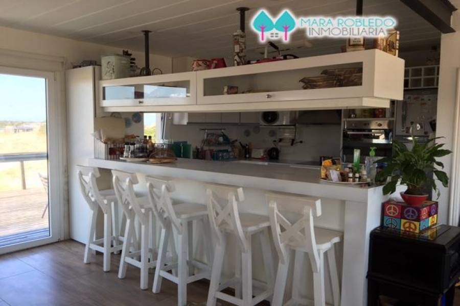 Costa Esmeralda,Buenos Aires,Argentina,4 Bedrooms Bedrooms,2 BathroomsBathrooms,Casas,RESIDENCIAL 1 LOTE 645,5581