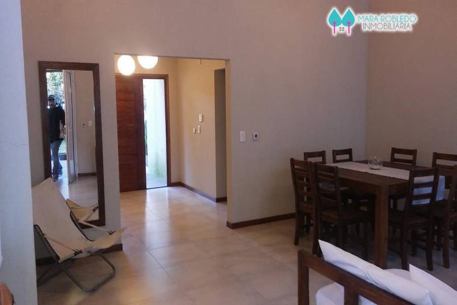 Costa Esmeralda,Buenos Aires,Argentina,4 Bedrooms Bedrooms,3 BathroomsBathrooms,Casas,RESIDENCIAL 1 LOTE 95,5587