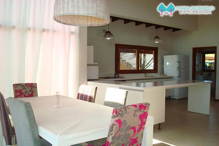 Costa Esmeralda,Buenos Aires,Argentina,4 Bedrooms Bedrooms,3 BathroomsBathrooms,Casas,RESIDENCIAL 2 LOTE 139,5590