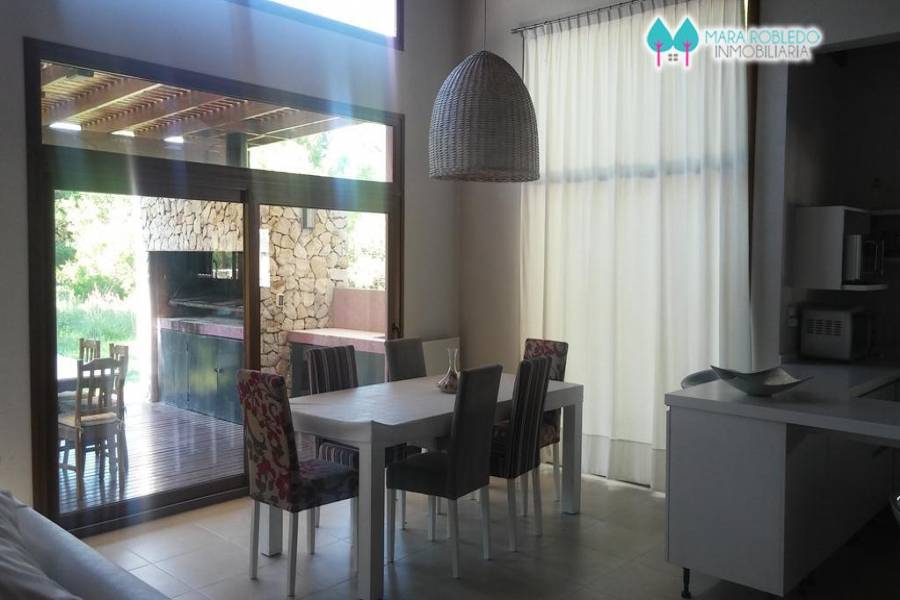Costa Esmeralda,Buenos Aires,Argentina,4 Bedrooms Bedrooms,3 BathroomsBathrooms,Casas,RESIDENCIAL 2 LOTE 139,5590