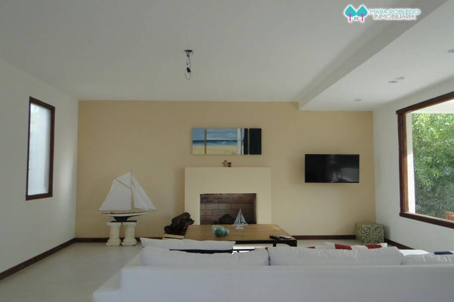 Costa Esmeralda,Buenos Aires,Argentina,4 Bedrooms Bedrooms,3 BathroomsBathrooms,Casas,SENDEROS 1 LOTE 114,5596