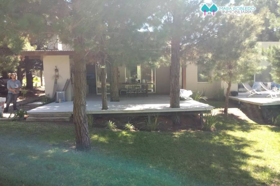 Costa Esmeralda,Buenos Aires,Argentina,4 Bedrooms Bedrooms,3 BathroomsBathrooms,Casas,SENDEROS 1 LOTE 124,5597