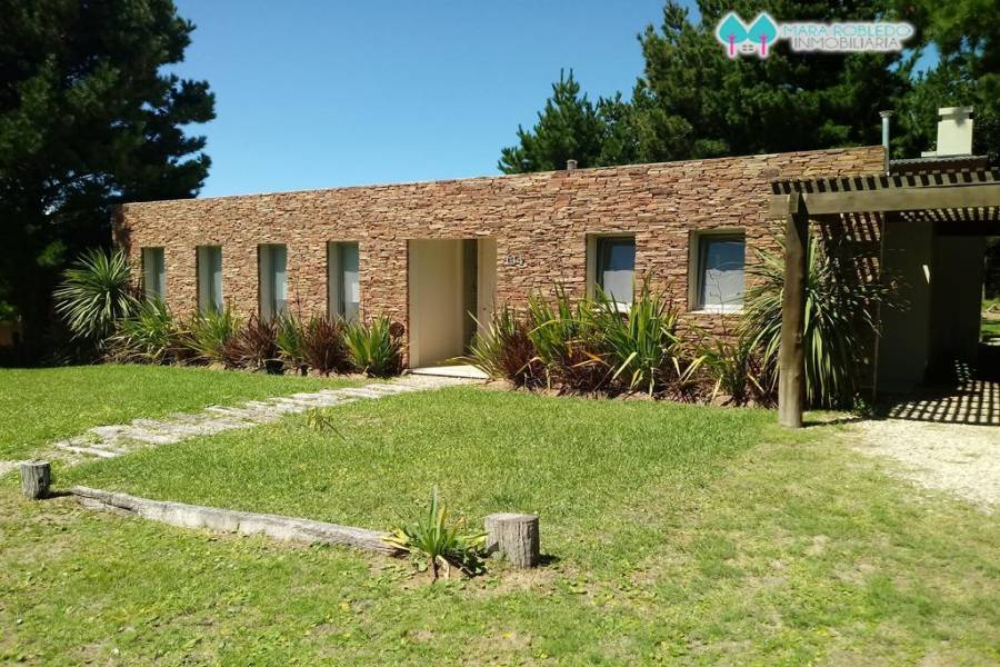 Costa Esmeralda,Buenos Aires,Argentina,4 Bedrooms Bedrooms,3 BathroomsBathrooms,Casas,SENDEROS 1 LOTE 124,5597
