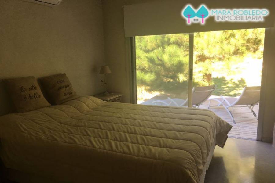 Costa Esmeralda,Buenos Aires,Argentina,4 Bedrooms Bedrooms,3 BathroomsBathrooms,Casas,SENDEROS 1 LOTE 124,5597