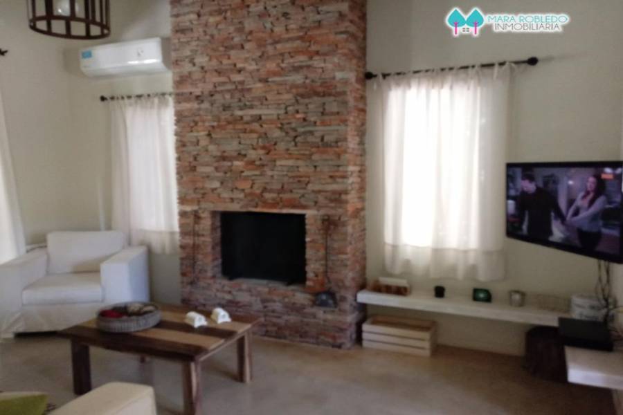 Costa Esmeralda,Buenos Aires,Argentina,4 Bedrooms Bedrooms,3 BathroomsBathrooms,Casas,SENDEROS 1 LOTE 124,5597