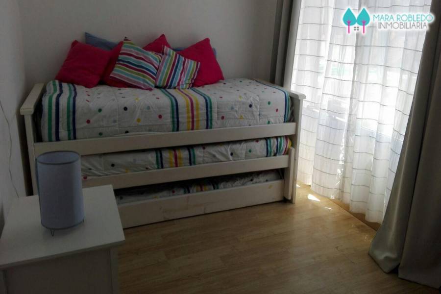 Pinamar,Buenos Aires,Argentina,2 Bedrooms Bedrooms,1 BañoBathrooms,Apartamentos,ALMEJAS 20 2° PISO,5619