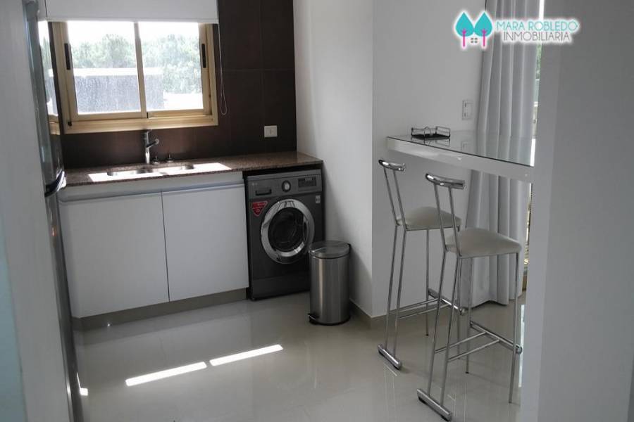 Pinamar,Buenos Aires,Argentina,2 Bedrooms Bedrooms,2 BathroomsBathrooms,Apartamentos,AV BUNGE 1897,5623