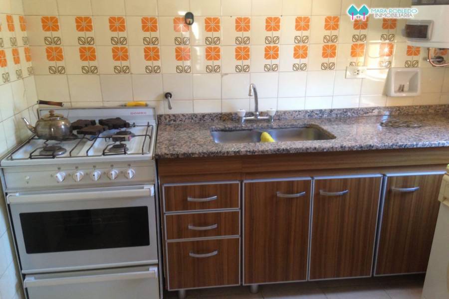 Pinamar,Buenos Aires,Argentina,2 Bedrooms Bedrooms,2 BathroomsBathrooms,Apartamentos,AV BUNGE 759 1° F,5625
