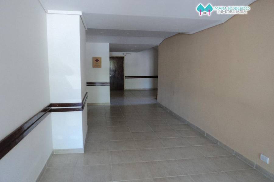 Pinamar,Buenos Aires,Argentina,2 Bedrooms Bedrooms,2 BathroomsBathrooms,Apartamentos,AV BUNGE 759 1° F,5625