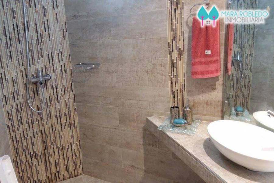 Pinamar,Buenos Aires,Argentina,3 Bedrooms Bedrooms,2 BathroomsBathrooms,Apartamentos,AV DEL MAR 200,5628