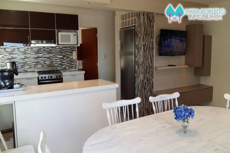 Pinamar,Buenos Aires,Argentina,3 Bedrooms Bedrooms,2 BathroomsBathrooms,Apartamentos,AV DEL MAR 200,5628