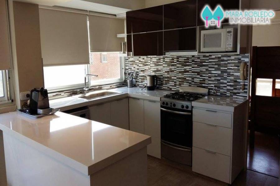 Pinamar,Buenos Aires,Argentina,3 Bedrooms Bedrooms,2 BathroomsBathrooms,Apartamentos,AV DEL MAR 200,5628