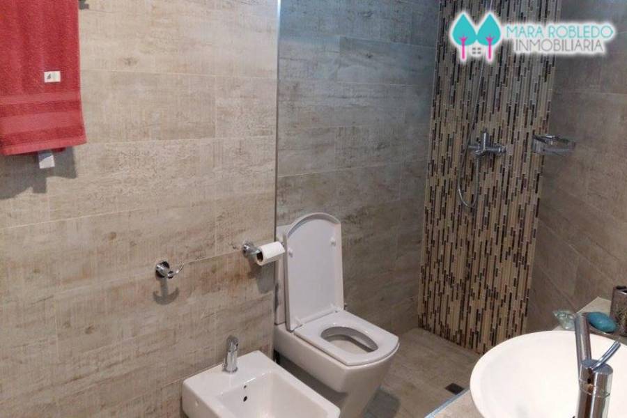 Pinamar,Buenos Aires,Argentina,3 Bedrooms Bedrooms,2 BathroomsBathrooms,Apartamentos,AV DEL MAR 200,5628