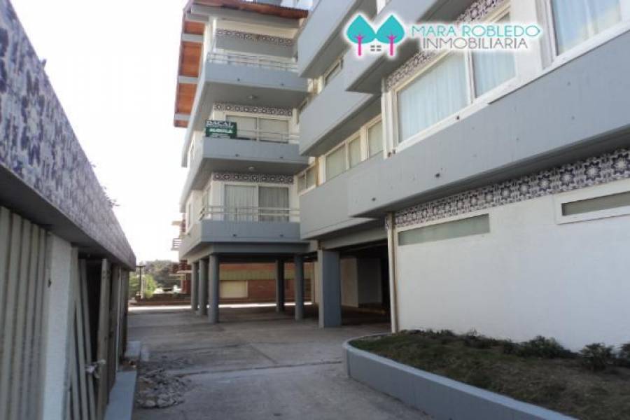 Pinamar,Buenos Aires,Argentina,3 Bedrooms Bedrooms,2 BathroomsBathrooms,Apartamentos,AV DEL MAR 200,5628