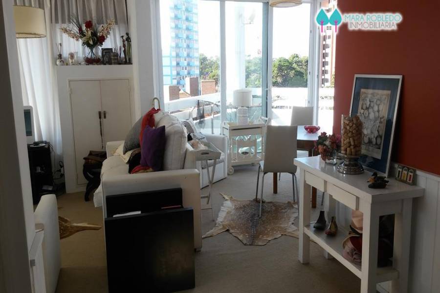 Pinamar,Buenos Aires,Argentina,2 Bedrooms Bedrooms,2 BathroomsBathrooms,Apartamentos,AV. BUNGE 17 PISO 2°,5641