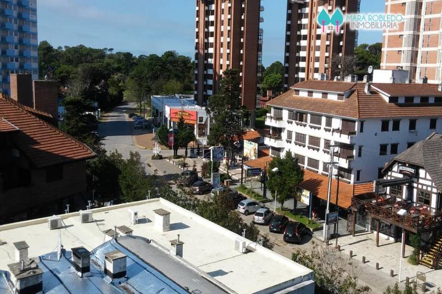 Pinamar,Buenos Aires,Argentina,2 Bedrooms Bedrooms,2 BathroomsBathrooms,Apartamentos,AV. BUNGE 17 PISO 2°,5641