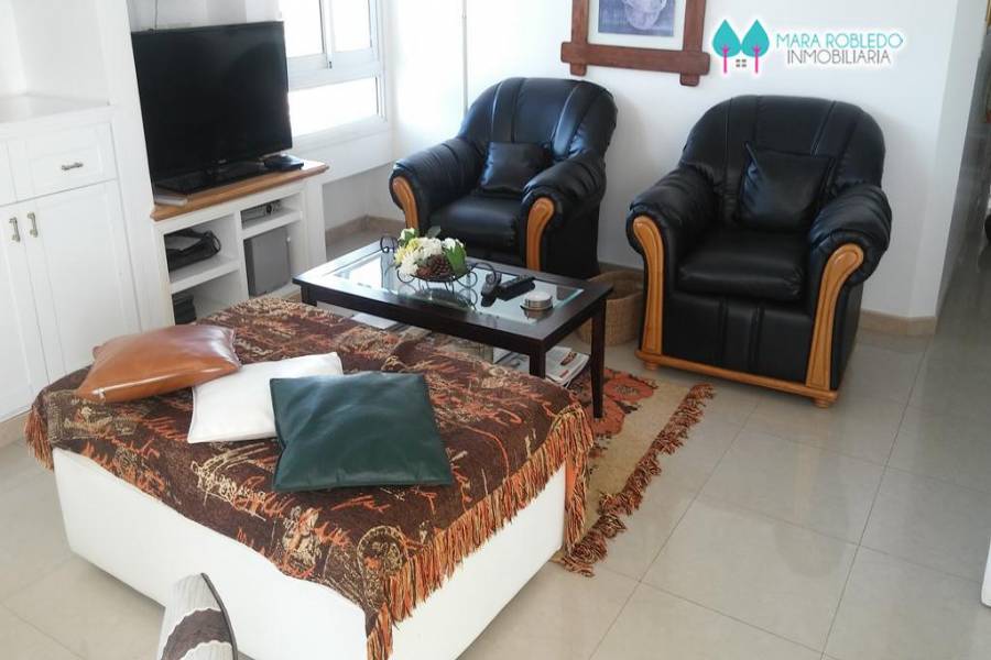 Pinamar,Buenos Aires,Argentina,3 Bedrooms Bedrooms,2 BathroomsBathrooms,Apartamentos,AV. BUNGE 17 PISO 3°,5642