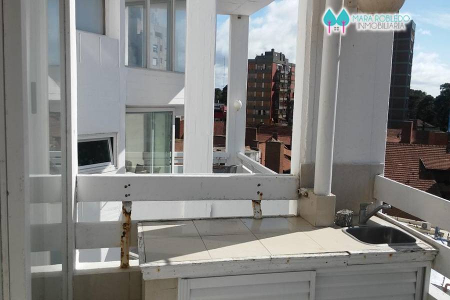 Pinamar,Buenos Aires,Argentina,3 Bedrooms Bedrooms,2 BathroomsBathrooms,Apartamentos,AV. BUNGE 17 PISO 3°,5642