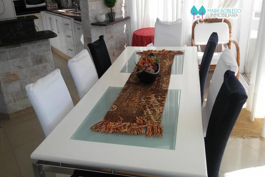 Pinamar,Buenos Aires,Argentina,3 Bedrooms Bedrooms,2 BathroomsBathrooms,Apartamentos,AV. BUNGE 17 PISO 3°,5642
