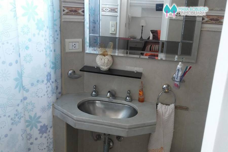 Pinamar,Buenos Aires,Argentina,3 Bedrooms Bedrooms,2 BathroomsBathrooms,Apartamentos,AV. BUNGE 17 PISO 3°,5642