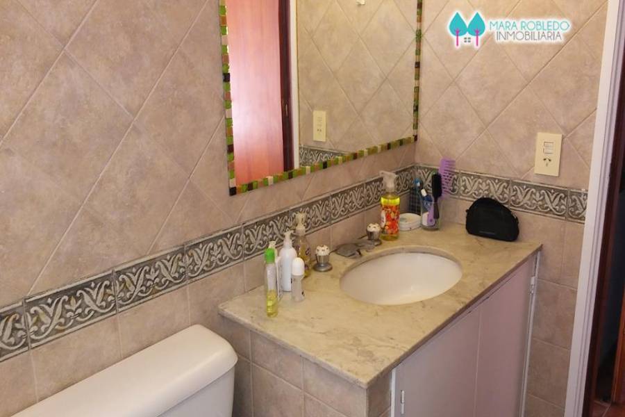 Pinamar,Buenos Aires,Argentina,2 Bedrooms Bedrooms,2 BathroomsBathrooms,Apartamentos,AV. MAR 2100 DPTO 14,5644