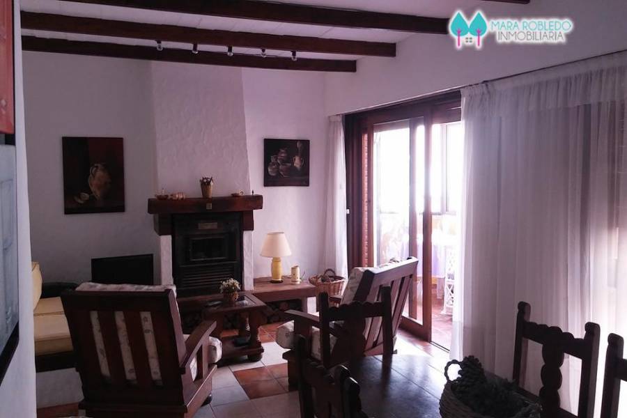 Pinamar,Buenos Aires,Argentina,2 Bedrooms Bedrooms,2 BathroomsBathrooms,Apartamentos,AV. MAR 2100 DPTO 14,5644