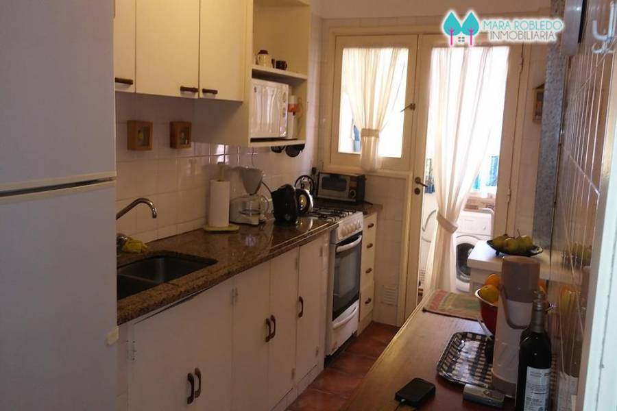 Pinamar,Buenos Aires,Argentina,2 Bedrooms Bedrooms,2 BathroomsBathrooms,Apartamentos,AV. MAR 2100 DPTO 14,5644