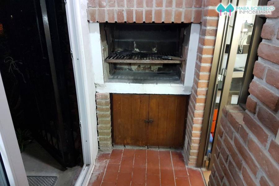 Pinamar,Buenos Aires,Argentina,2 Bedrooms Bedrooms,2 BathroomsBathrooms,Apartamentos,CORNALITO ,5654