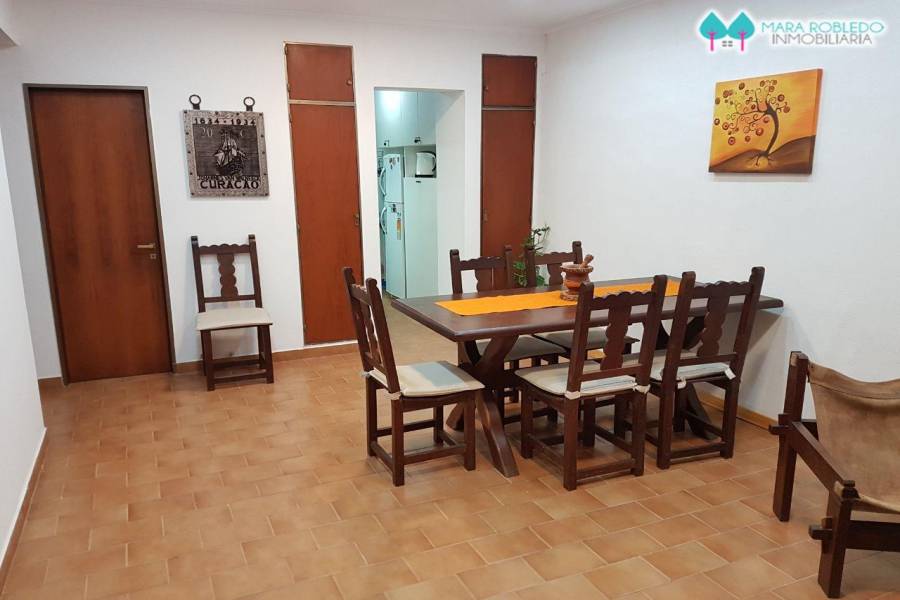 Pinamar,Buenos Aires,Argentina,2 Bedrooms Bedrooms,2 BathroomsBathrooms,Apartamentos,CORNALITO ,5654