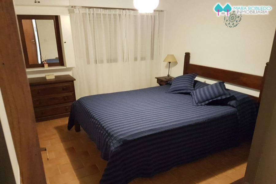Pinamar,Buenos Aires,Argentina,2 Bedrooms Bedrooms,2 BathroomsBathrooms,Apartamentos,CORNALITO ,5654