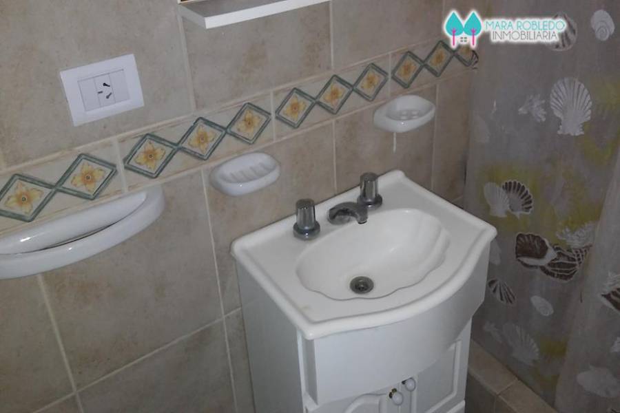 Pinamar,Buenos Aires,Argentina,2 Bedrooms Bedrooms,1 BañoBathrooms,Apartamentos,DE LA CORVINA 1000,5656