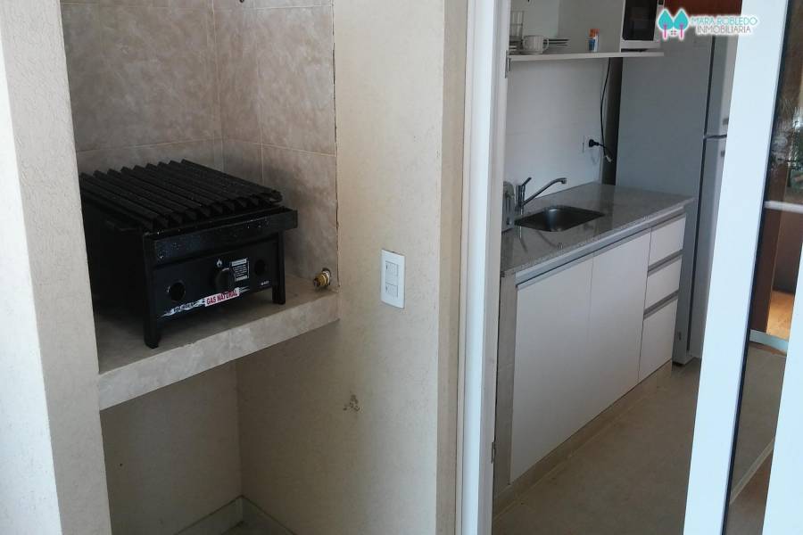 Pinamar,Buenos Aires,Argentina,2 Bedrooms Bedrooms,2 BathroomsBathrooms,Apartamentos,DEL CAZON ,5678