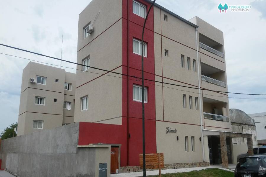 Pinamar,Buenos Aires,Argentina,2 Bedrooms Bedrooms,2 BathroomsBathrooms,Apartamentos,DEL CAZON ,5678