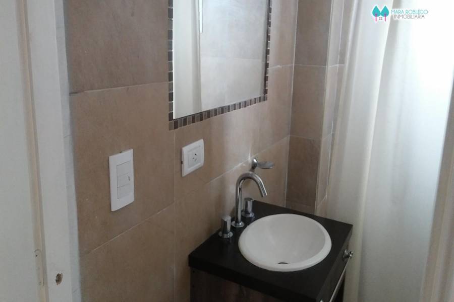 Pinamar,Buenos Aires,Argentina,2 Bedrooms Bedrooms,2 BathroomsBathrooms,Apartamentos,DEL CAZON ,5678