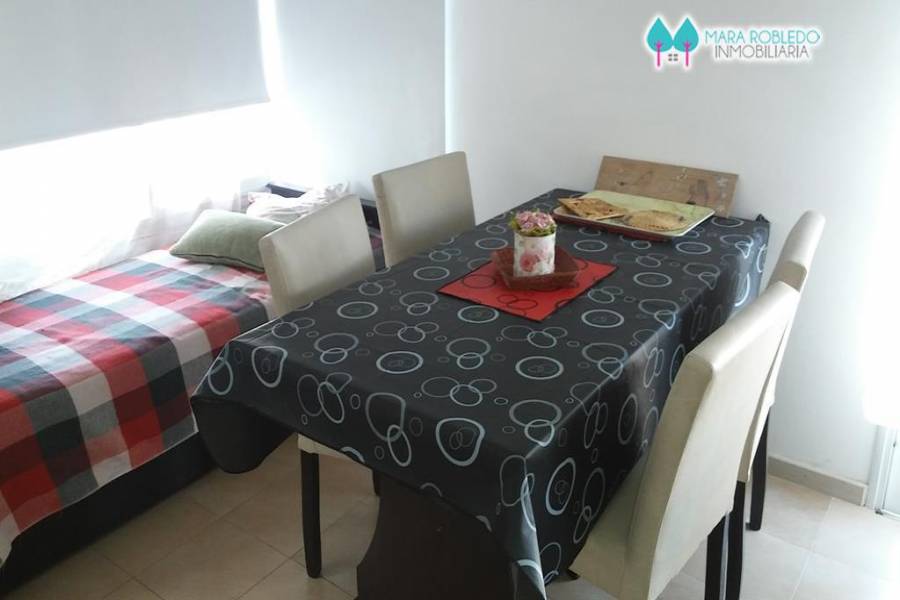 Pinamar,Buenos Aires,Argentina,2 Bedrooms Bedrooms,1 BañoBathrooms,Casas,EOLO ,2,5689