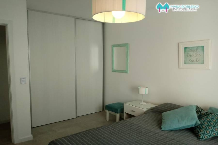 Pinamar,Buenos Aires,Argentina,4 Bedrooms Bedrooms,3 BathroomsBathrooms,Apartamentos,GOLF 2G,5693