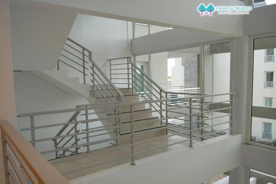 Pinamar,Buenos Aires,Argentina,4 Bedrooms Bedrooms,3 BathroomsBathrooms,Apartamentos,GOLF 2G,5693