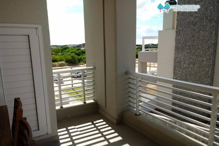 Pinamar,Buenos Aires,Argentina,4 Bedrooms Bedrooms,3 BathroomsBathrooms,Apartamentos,GOLF 2G,5693