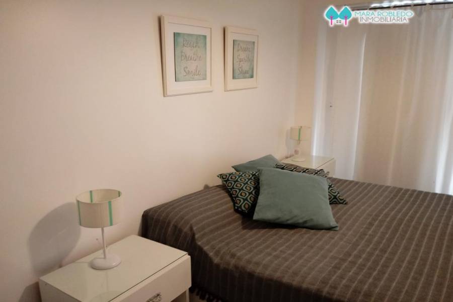 Pinamar,Buenos Aires,Argentina,4 Bedrooms Bedrooms,3 BathroomsBathrooms,Apartamentos,GOLF 2G,5693