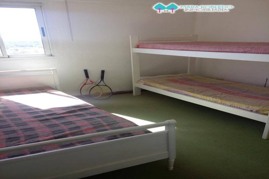 Pinamar,Buenos Aires,Argentina,2 Bedrooms Bedrooms,1 BañoBathrooms,Apartamentos,JASON ,5697
