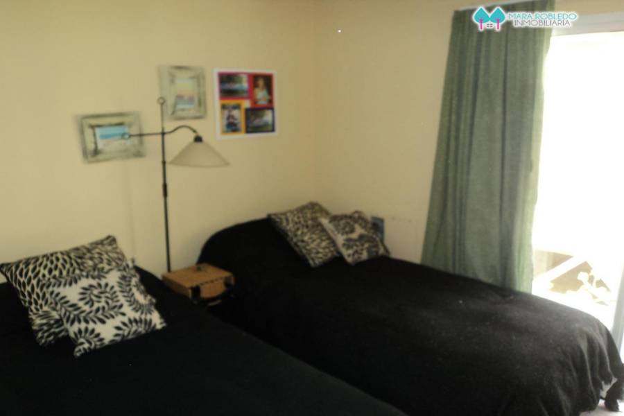 Pinamar,Buenos Aires,Argentina,3 Bedrooms Bedrooms,2 BathroomsBathrooms,Apartamentos,MEDUSAS ,5700