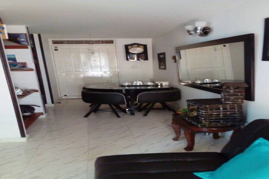 Cali,Valle del Cauca,Colombia,2 Bedrooms Bedrooms,2 BathroomsBathrooms,Apartamentos,U. R. PALMARES DE SALOMIA,44,1,5710